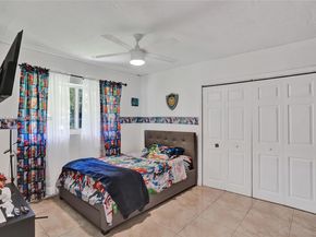 2 NE 160th St, Miami FL 33162