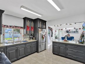 2 NE 160th St, Miami FL 33162