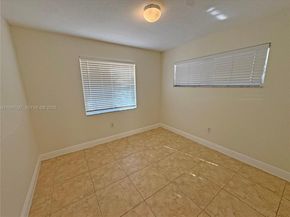 10019 SW 222nd St, Cutler Bay FL 33190