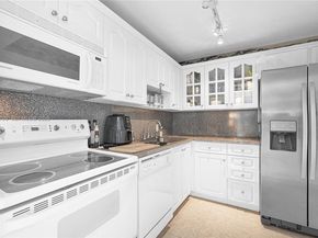 Undisclosed Address #A11960728, Aventura FL 33180