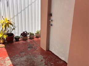 6770 SW 15th St, Miami FL 33144