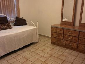 6770 SW 15th St, Miami FL 33144