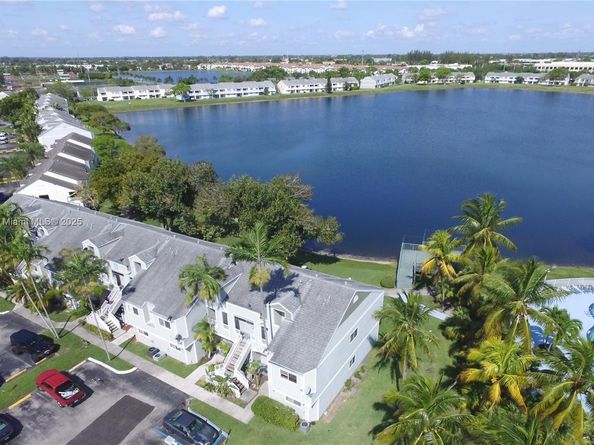 3453 NW 44th St 201, Oakland Park FL 33309