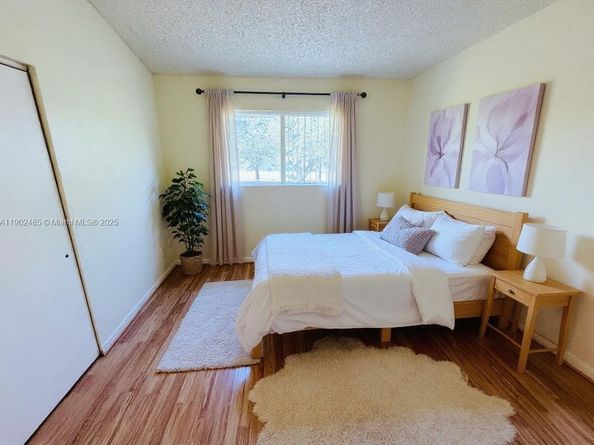 3453 NW 44th St 201, Oakland Park FL 33309