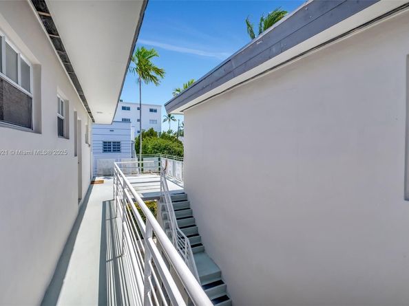 717 Espanola Way 210, Miami Beach FL 33139