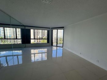 520 Brickell Key Dr