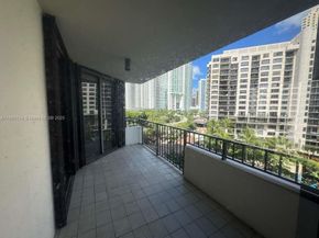 520 Brickell Key Dr A802, Miami FL 33131