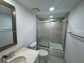520 Brickell Key Dr A802, Miami FL 33131
