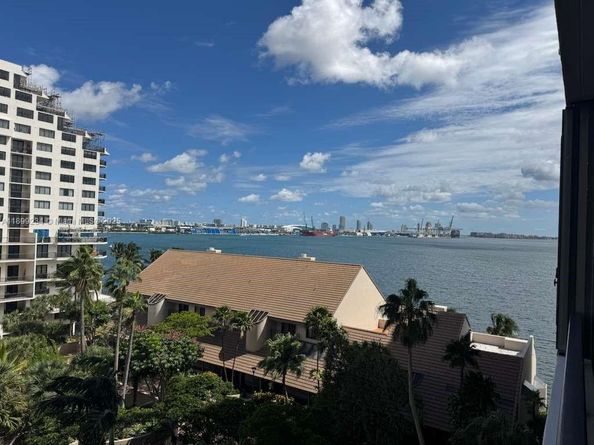 520 Brickell Key Dr A802, Miami FL 33131
