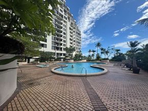 520 Brickell Key Dr A802, Miami FL 33131