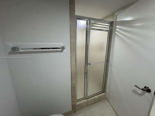 520 Brickell Key Dr A802, Miami FL 33131