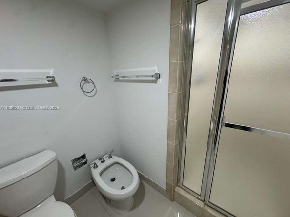 520 Brickell Key Dr A802, Miami FL 33131