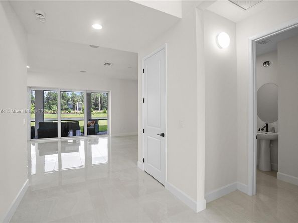 15030 Wildwood Cir, Westlake FL 33470