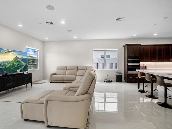 15030 Wildwood Cir, Westlake FL 33470