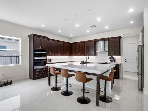 15030 Wildwood Cir, Westlake FL 33470