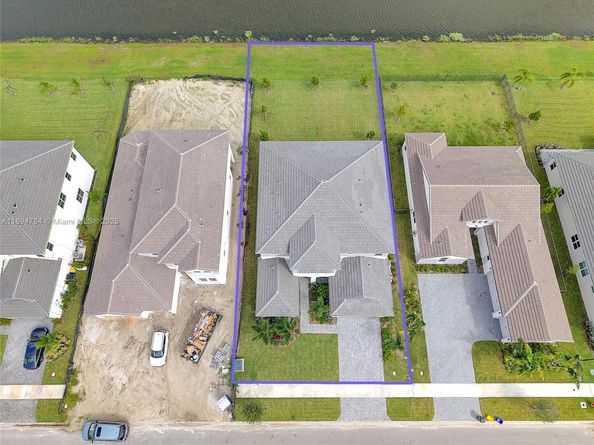 15030 Wildwood Cir, Westlake FL 33470
