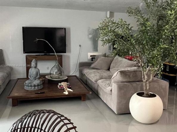 12431 SW 195TH Ter, Miami FL 33177