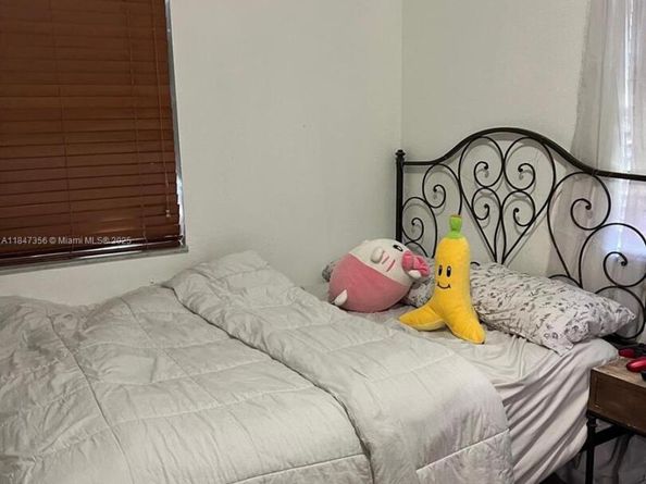 12431 SW 195TH Ter, Miami FL 33177