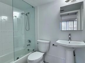 540 Brickell Key Dr 302, Miami FL 33131