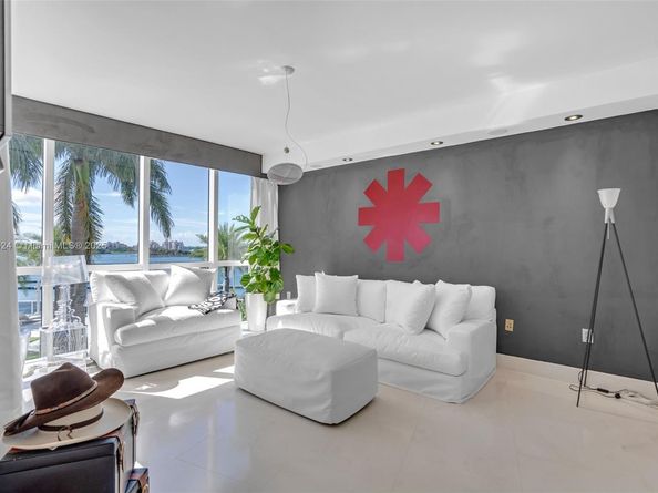 400 Alton Rd 706, Miami Beach FL 33139