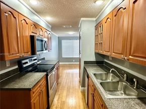 8253 NW 8th Pl 2, Plantation FL 33324