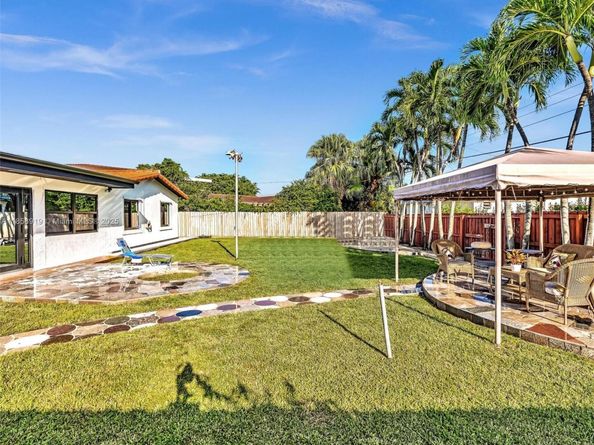 1234 Funston St, Hollywood FL 33019