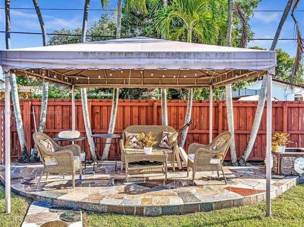 1234 Funston St, Hollywood FL 33019