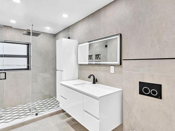 1234 Funston St, Hollywood FL 33019