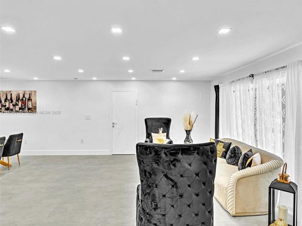 1234 Funston St, Hollywood FL 33019