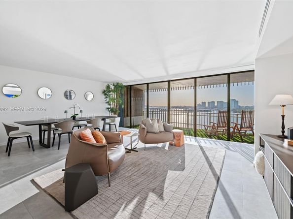 1 Grove Isle Dr A1106, Miami FL 33133