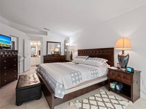 19253 NW 22nd St, Pembroke Pines FL 33029
