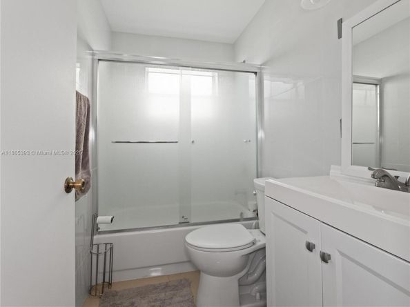 19253 NW 22nd St, Pembroke Pines FL 33029