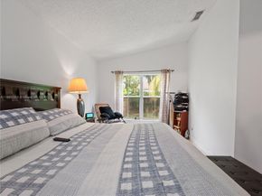 19253 NW 22nd St, Pembroke Pines FL 33029
