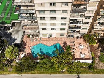 1625 SE 10th Ave