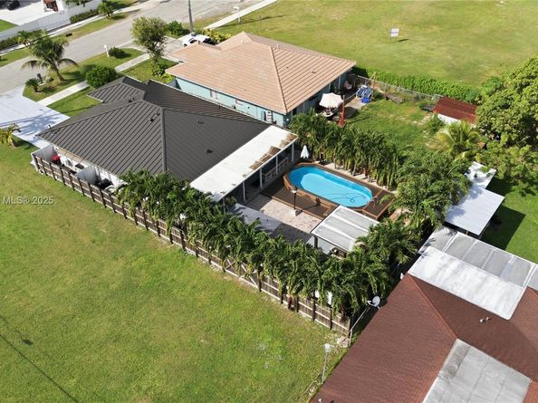 21695 SW 120th Ave, Miami FL 33170