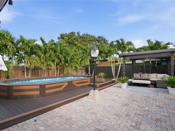 21695 SW 120th Ave, Miami FL 33170