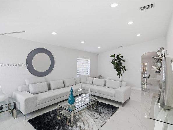 21695 SW 120th Ave, Miami FL 33170