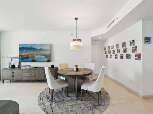 901 Brickell Key Blvd 1009, Miami FL 33131