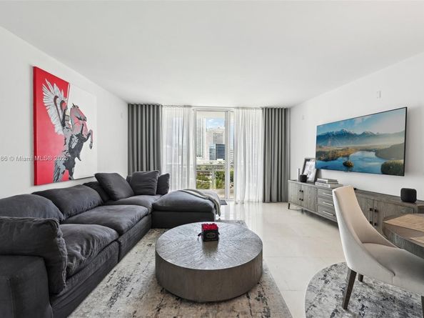 901 Brickell Key Blvd 1009, Miami FL 33131