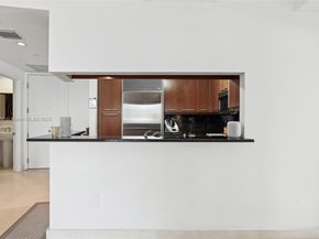 901 Brickell Key Blvd 1009, Miami FL 33131