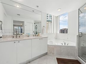 901 Brickell Key Blvd 1009, Miami FL 33131