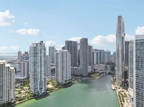 901 Brickell Key Blvd 1009, Miami FL 33131