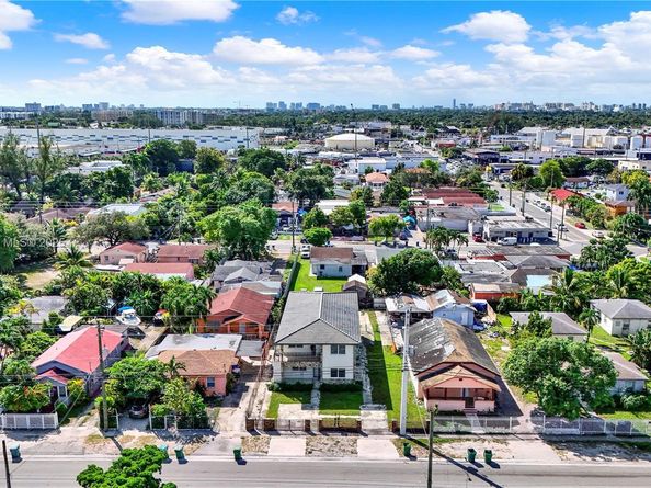 2974 NW 28th St, Miami FL 33142