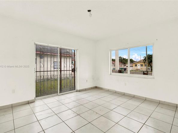2974 NW 28th St, Miami FL 33142