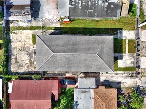 2974 NW 28th St, Miami FL 33142