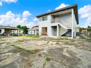 2974 NW 28th St, Miami FL 33142