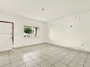 2974 NW 28th St, Miami FL 33142