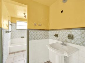 2974 NW 28th St, Miami FL 33142