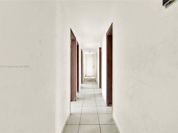 2974 NW 28th St, Miami FL 33142