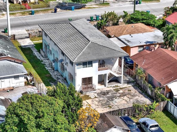2974 NW 28th St, Miami FL 33142